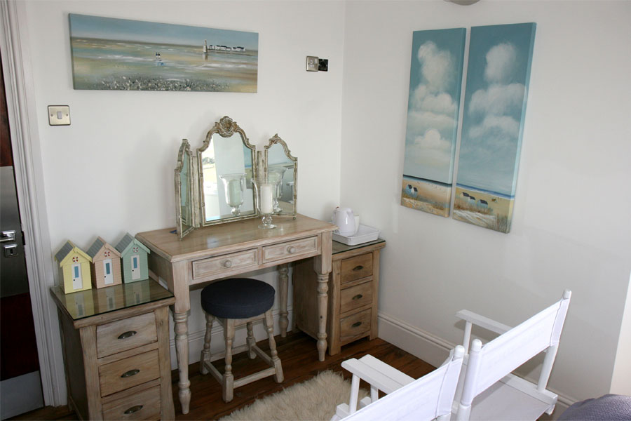 Beach Hut Room Beach Hut Room