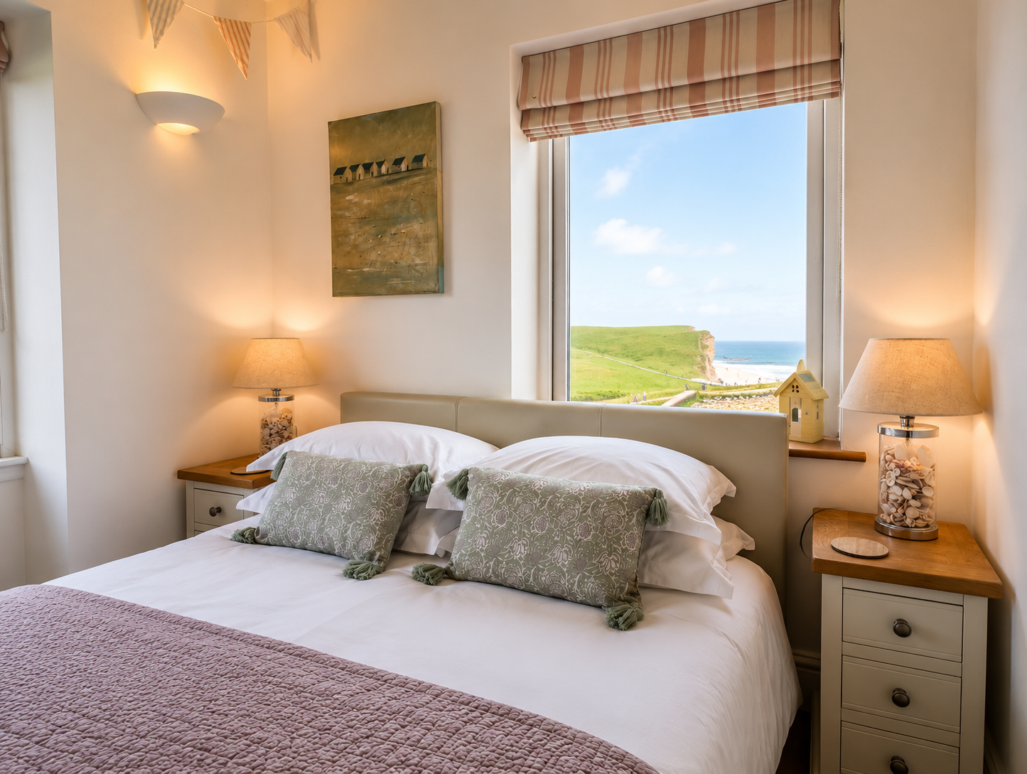 Belle Tout Lighthouse Beach Hut en-suite king-sized bedroom